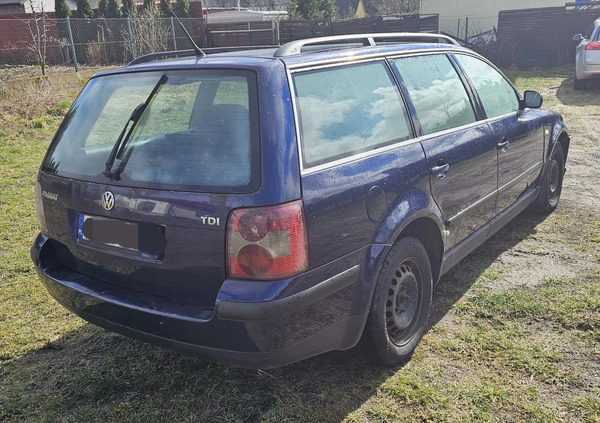 Volkswagen Passat cena 2999 przebieg: 279000, rok produkcji 2003 z Wejherowo małe 37